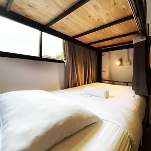 Pine Armenian Hostel George Town
